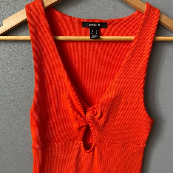 Solid Ribbed Midi Dress - Picture 2 of 5